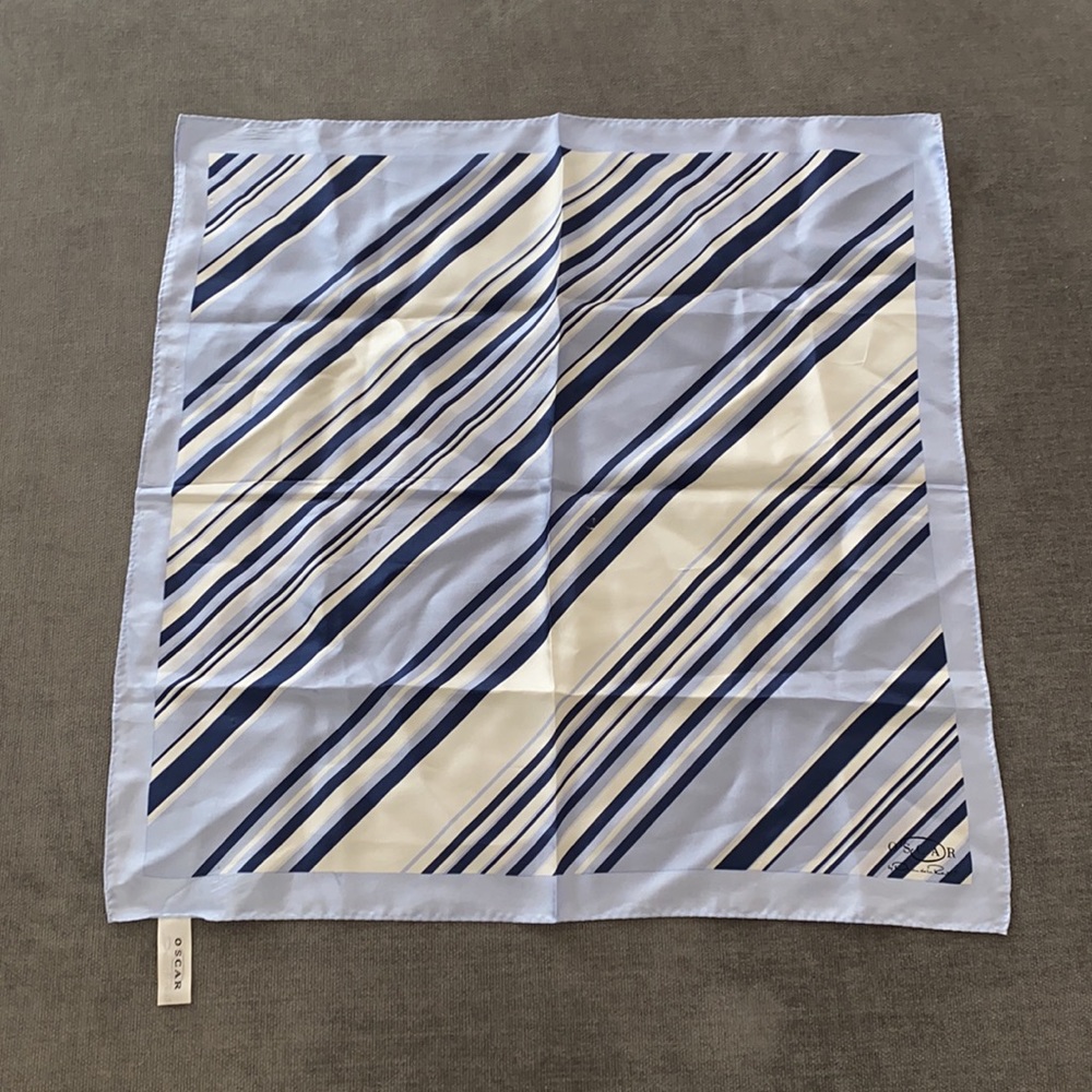 Blue Oscar de la renta 100% silk scarf